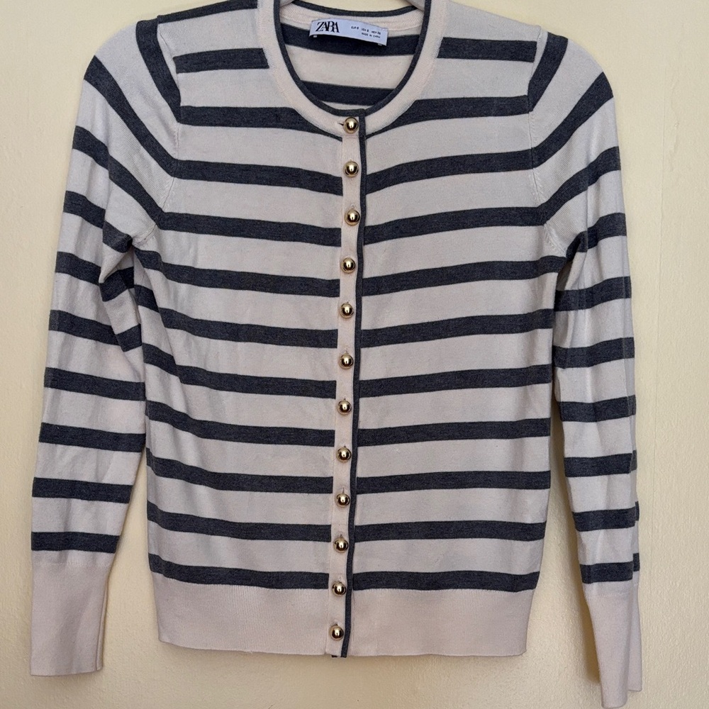 Zara Women's Gray and Cream Striped Cardigan